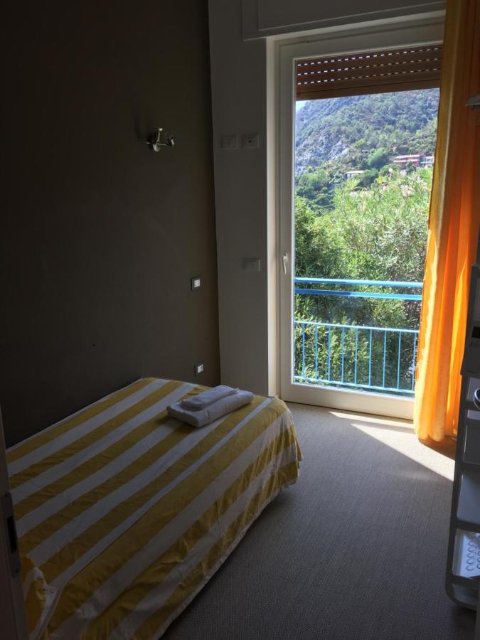 La Dimora Di Clara Apartment Monterosso al Mare Bagian luar foto